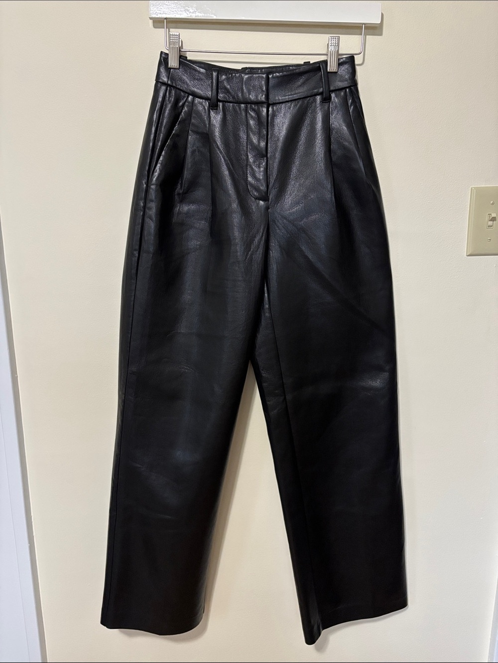 Wilfred Aritzia High-Waist Black Faux Leather Pleated Pants